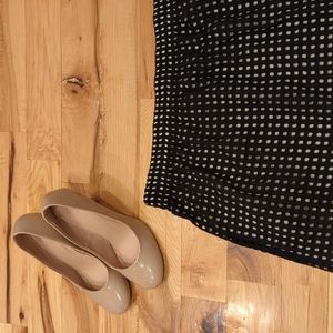 LOFT Die Cut overlay Skirt (Size L)